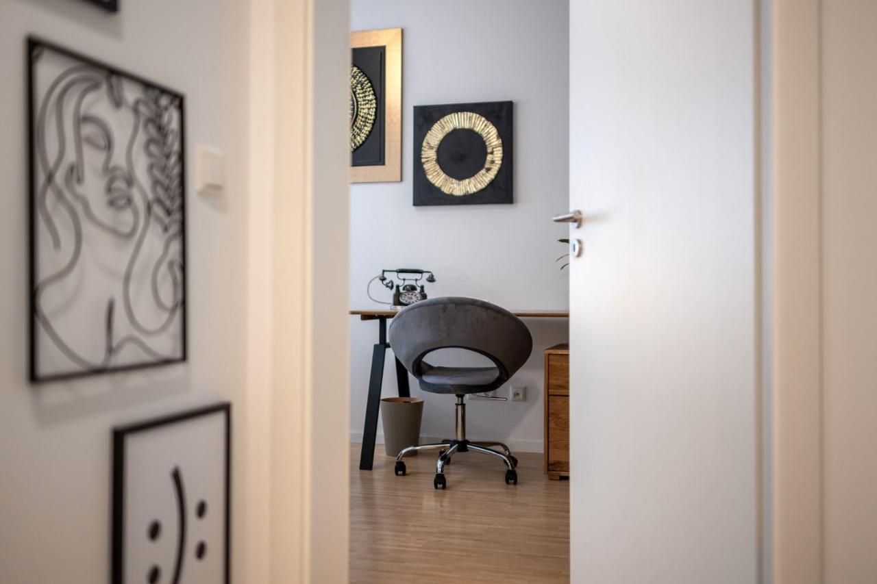 Apartamento Alpenflair / Luxury / 100Qm / Work / Travel / Netflix Penzberg Exterior foto