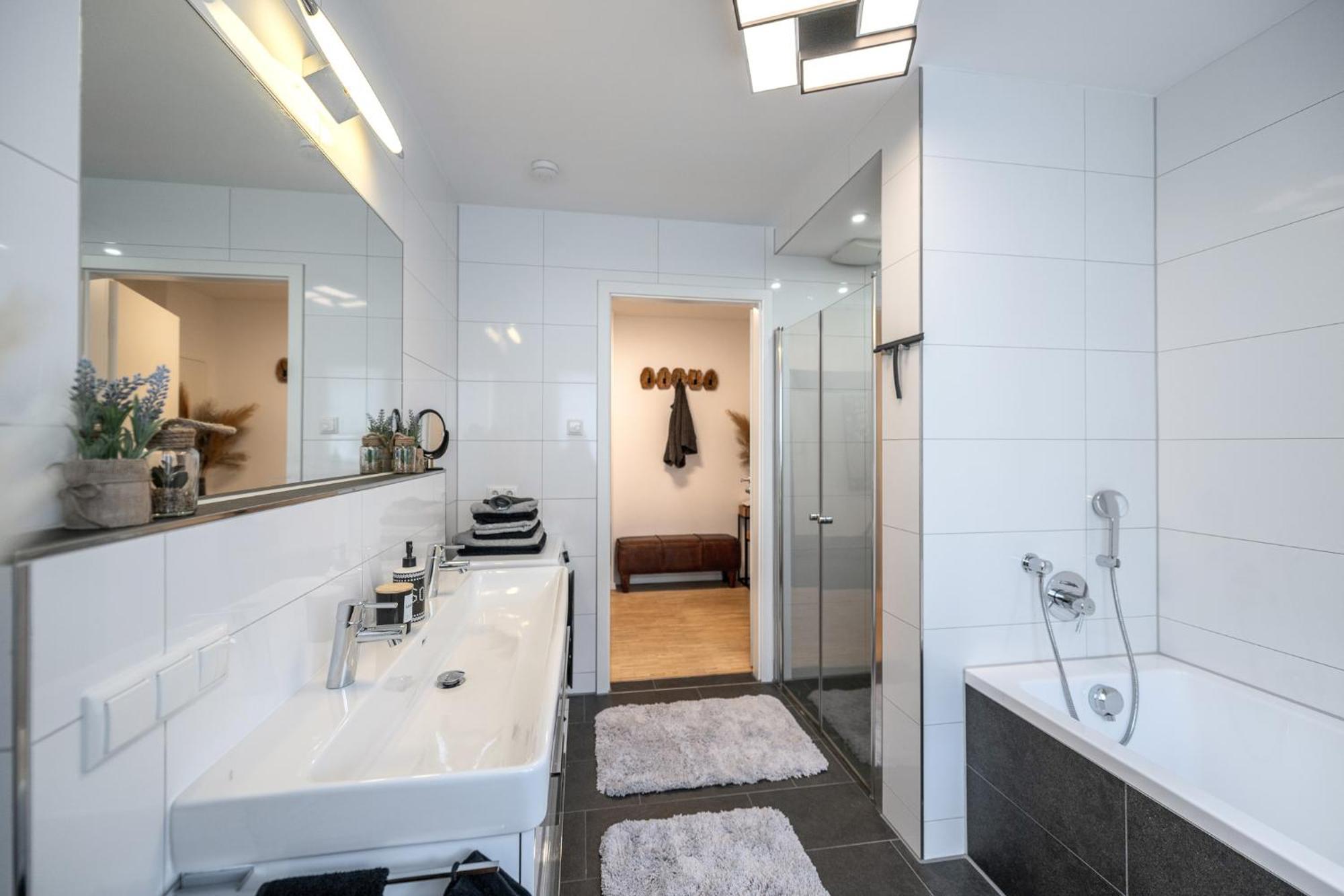 Apartamento Alpenflair / Luxury / 100Qm / Work / Travel / Netflix Penzberg Exterior foto